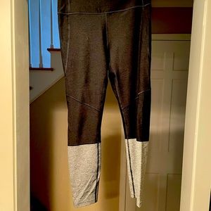OV two toned ankle length legging